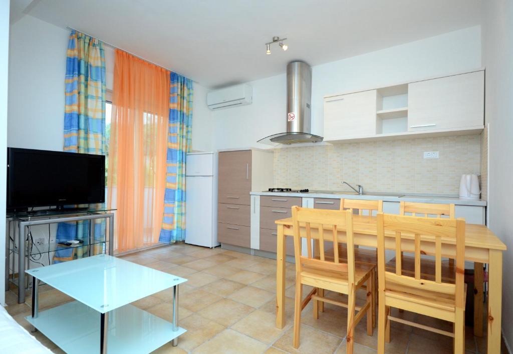 Apartments And Rooms Stipe Podstrana Chambre photo